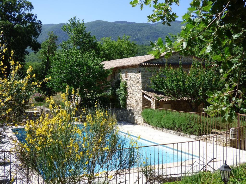 Hotel Lou Caleu Restaurant Le Rocher Des Abeilles Saint-Martin-de-Castillon エクステリア 写真