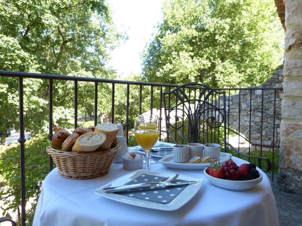 Hotel Lou Caleu Restaurant Le Rocher Des Abeilles Saint-Martin-de-Castillon エクステリア 写真