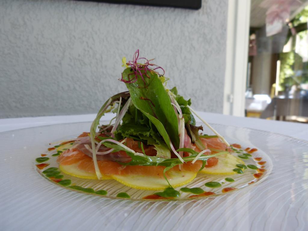 Hotel Lou Caleu Restaurant Le Rocher Des Abeilles Saint-Martin-de-Castillon エクステリア 写真